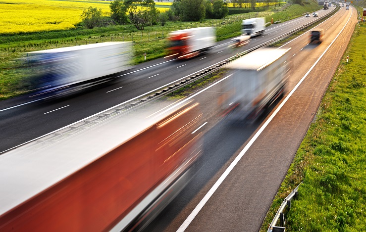 Lastkraftwagen auf Autobahn